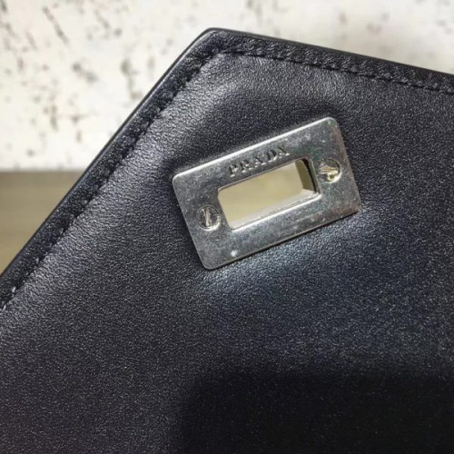 Pra*a-bag-136