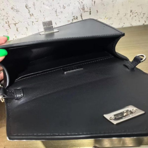 Pra*a-bag-138