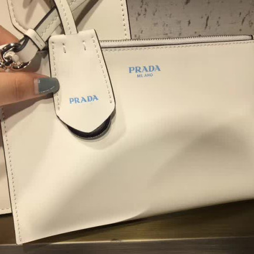 Pra*a-bag-13
