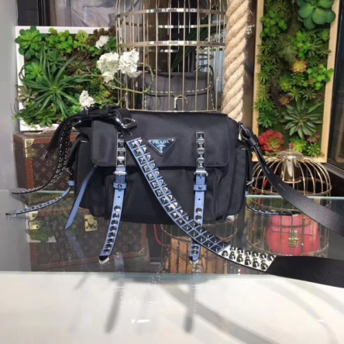 Pra*a-bag-143