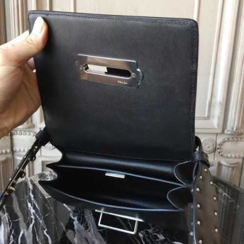 Pra*a-bag-144