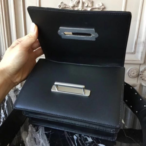Pra*a-bag-145