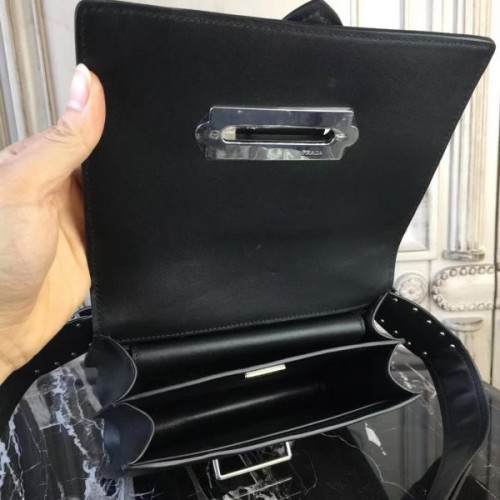 Pra*a-bag-145