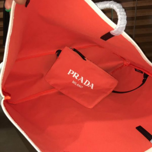 Pra*a-bag-156