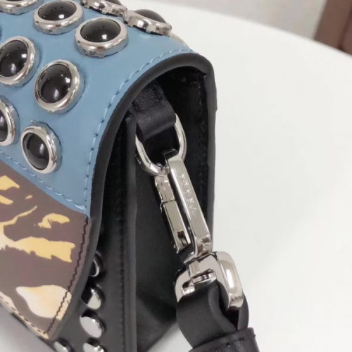 Pra*a-bag-158