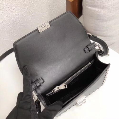 Pra*a-bag-158