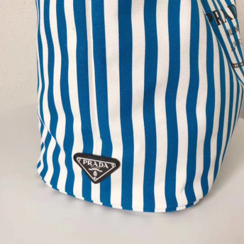 Pra*a-bag-180