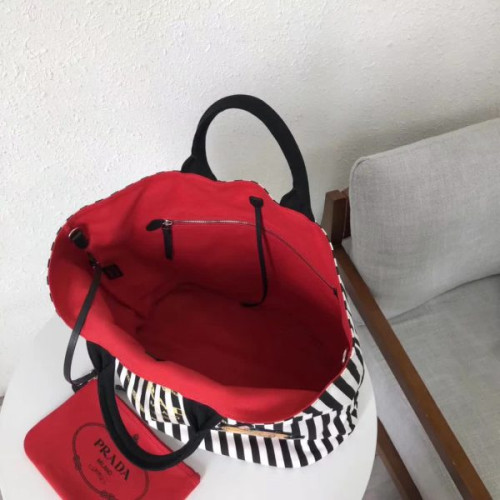 Pra*a-bag-182