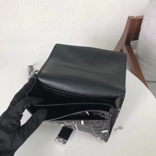 Pra*a-bag-194
