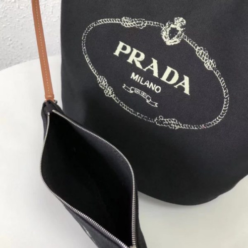 Pra*a-bag-197