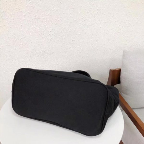 Pra*a-bag-202