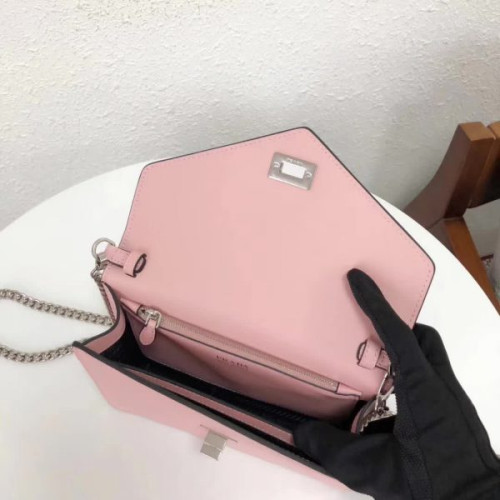 Pra*a-bag-211