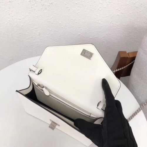 Pra*a-bag-213