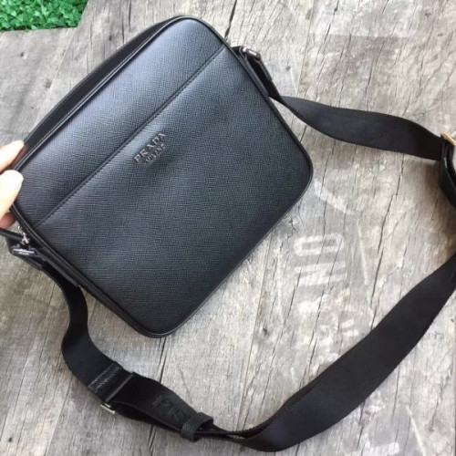 Pra*a-bag-239
