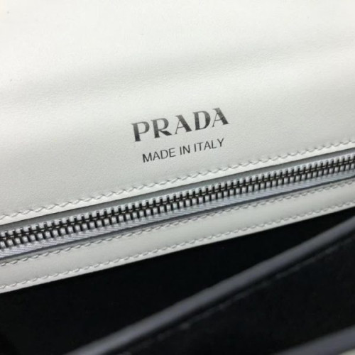 Pra*a-bag-23