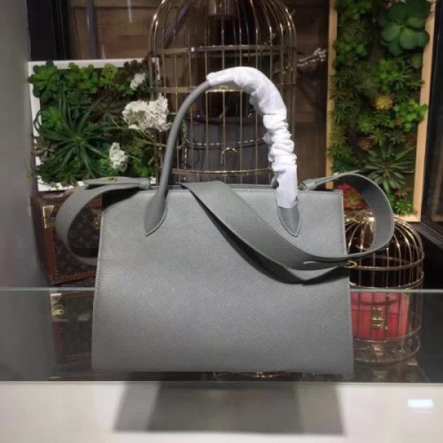 Pra*a-bag-49