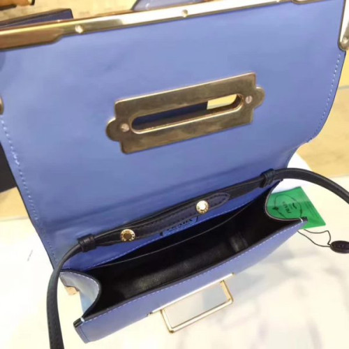 Pra*a-bag-66