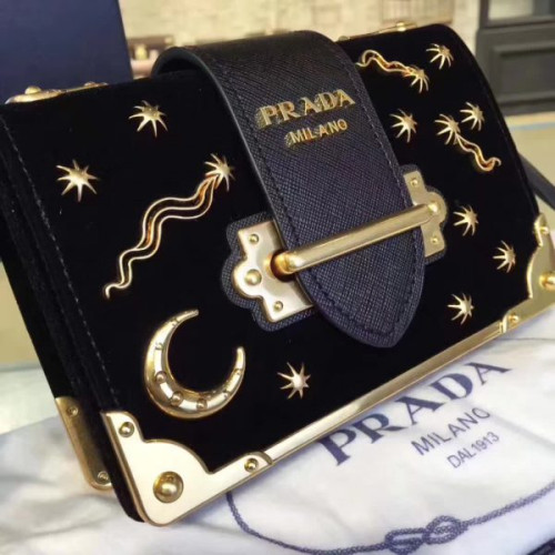 Pra*a-bag-69