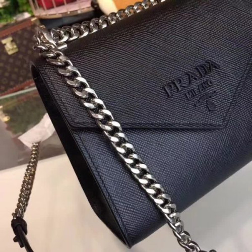 Pra*a-bag-72