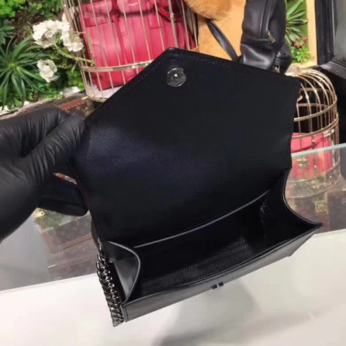 Pra*a-bag-72