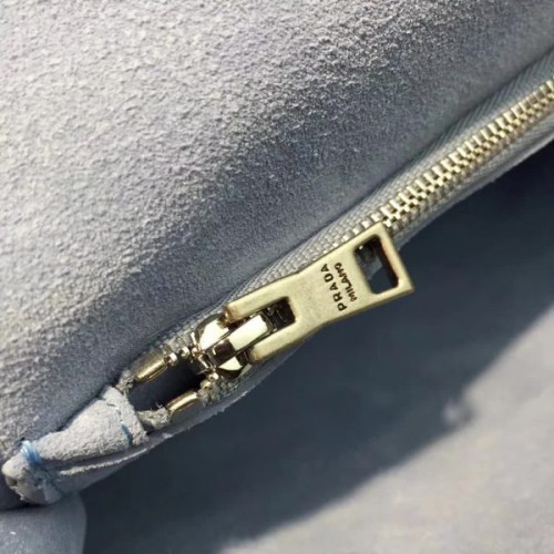 Pra*a-bag-77