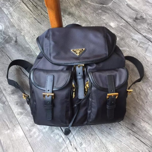 Pra*a-bag-82