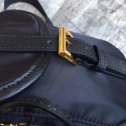 Pra*a-bag-82
