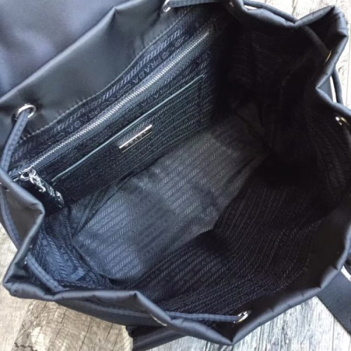 Pra*a-bag-85
