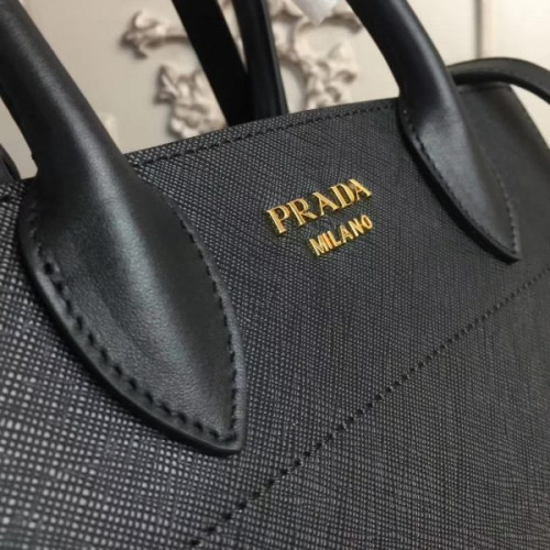 Pra*a-bag-86