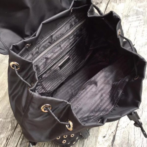 Pra*a-bag-87