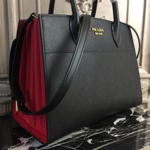 Pra*a-bag-88