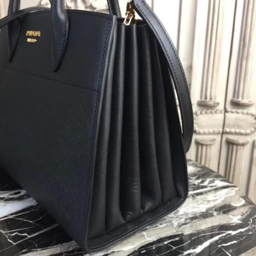 Pra*a-bag-91