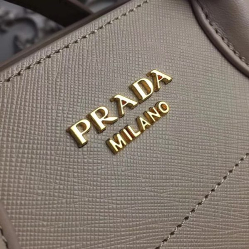 Pra*a-bag-92