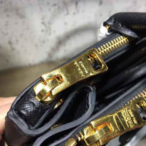 Pra*a-bag-98