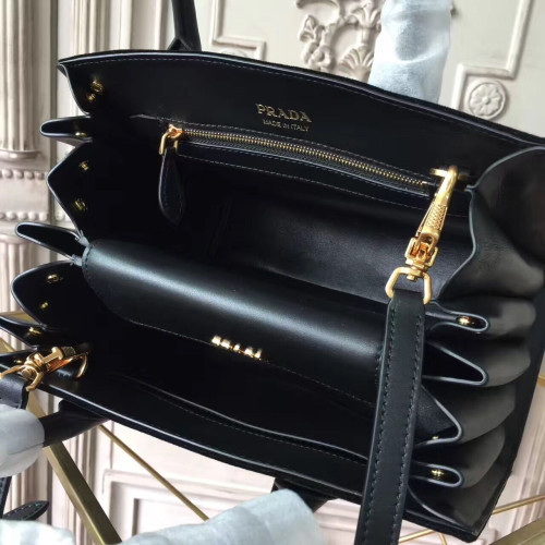 Pra*a-bibliotheque-replica-bag-black-9