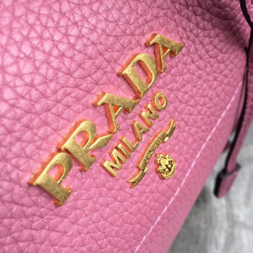 Pra*a-bucket-bag