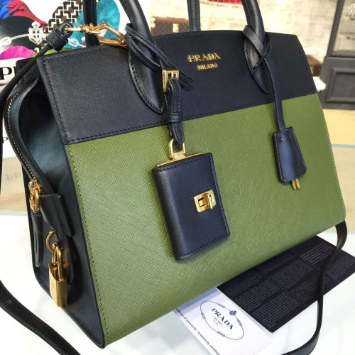 Pra*a-esplanade-replica-bag-6