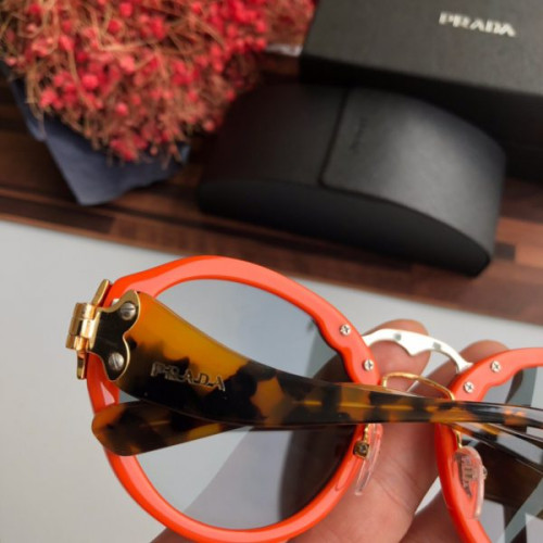 Pra*a-glasses-4