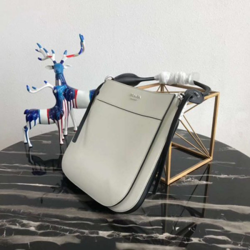 Pra*a-margit-bag-3
