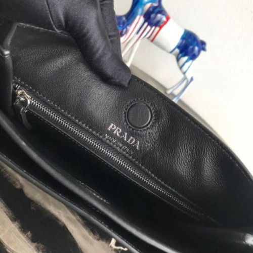 Pra*a-margit-bag-4