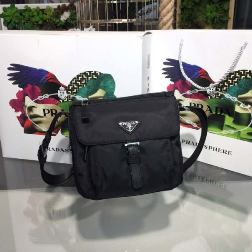 Pra*a-messenger-bags