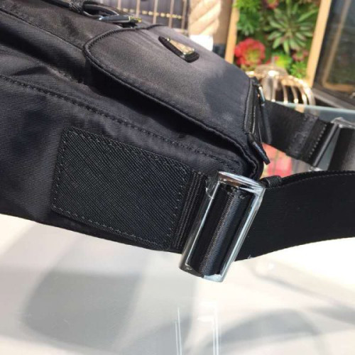 Pra*a-messenger-bags