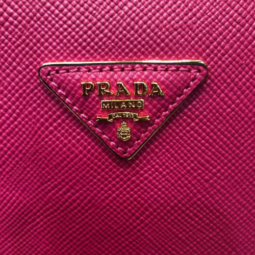 Pra*a-saffiano-5