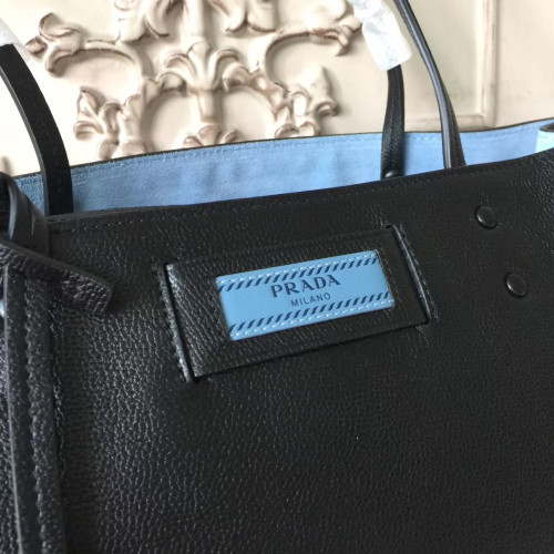 Pra*a-shoulder-bag-4