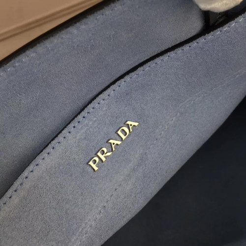 Pra*a-shoulder-bag-5