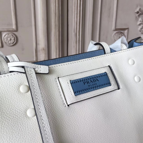 Pra*a-shoulder-bag-7