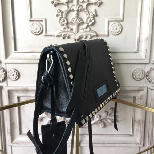 Pra*a-shoulder-bag
