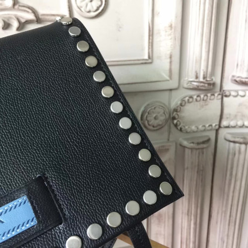 Pra*a-shoulder-bag