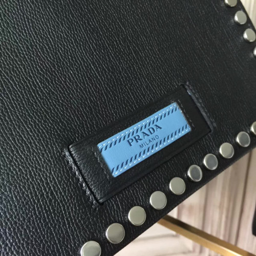 Pra*a-shoulder-bag