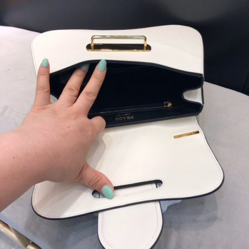 Pra*a-sidonie-large-saffiano-bag-4